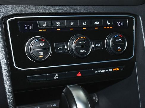 Used 2021 Volkswagen Atlas Cross Sport SEL R-Line image 30