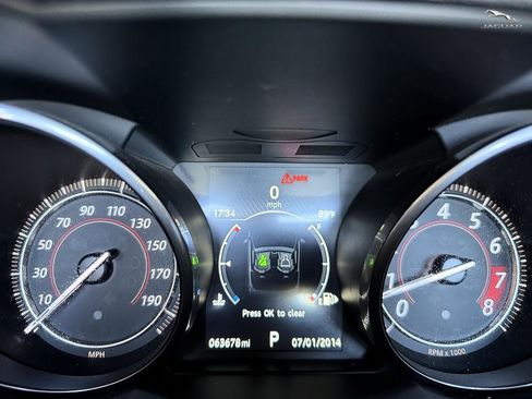 Used 2017 Jaguar F-TYPE Premium image 17