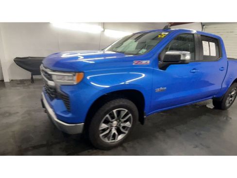 Certified 2025 Chevrolet Silverado 1500 LT image 4