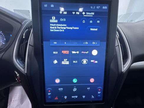 Used 2024 Ford Edge SEL image 23