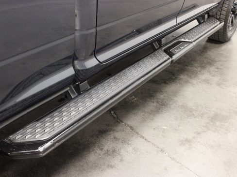 Used 2025 RAM 2500 Big Horn AWD/4WD image 10