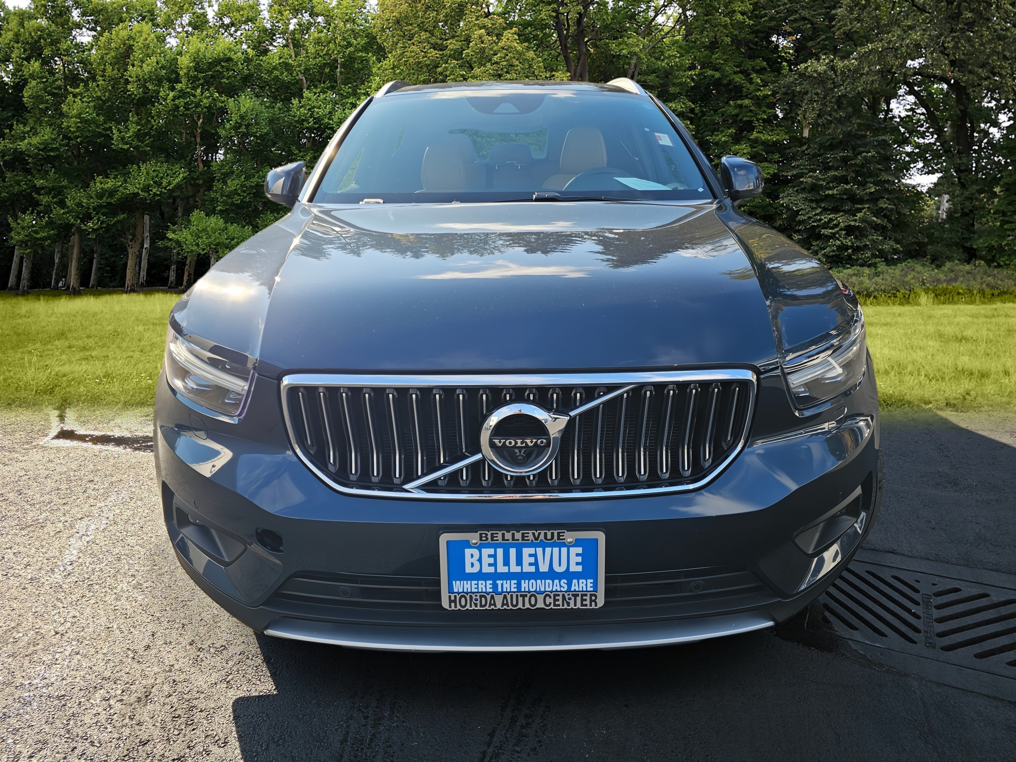 Used 2019 Volvo XC40 T5 Inscription AWD/4WD image 2
