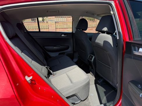 Used 2021 Kia Sportage LX FWD image 12