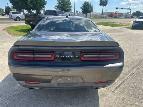 Used 2015 Dodge Challenger SXT Plus RWD image 4