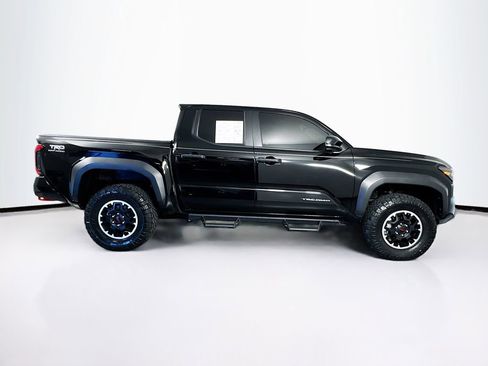 Used 2024 Toyota Tacoma TRD Off-Road image 11