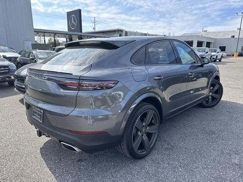 Used 2022 Porsche Cayenne Coupe image 7
