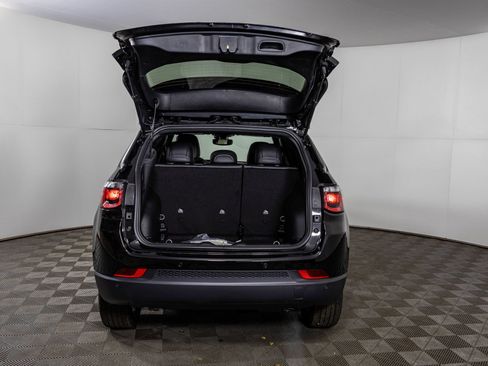 New 2026 Jeep Compass Limited image 31