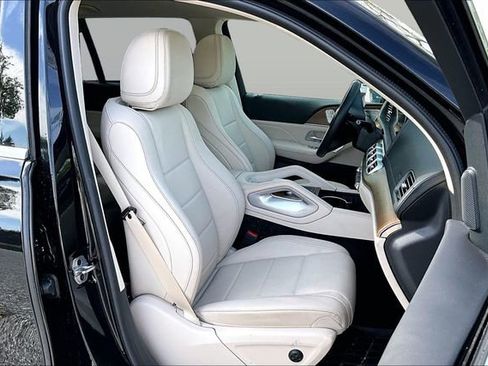 Certified 2024 Mercedes-Benz GLS 450 4MATIC image 15