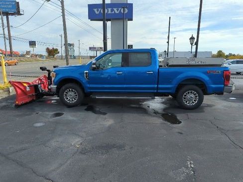 Used 2020 Ford F250 XLT w/ XLT Premium Package image 3