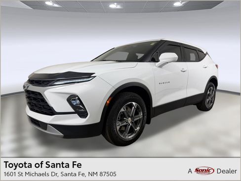 Used 2024 Chevrolet Blazer LT AWD/4WD image 1