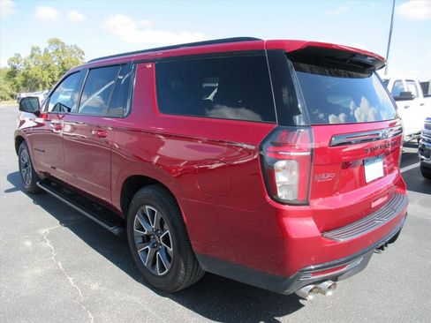 Certified 2024 Chevrolet Suburban Z71 w/ Off-Road Capability Package image 9
