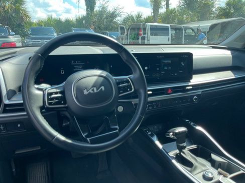 Used 2025 Kia Sorento S w/ Panoramic Sunroof Package FWD image 15