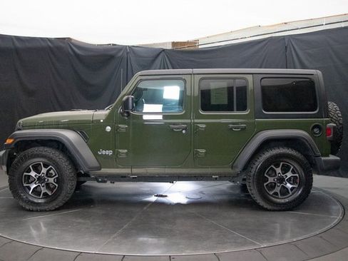 Used 2020 Jeep Wrangler Unlimited Sport image 9