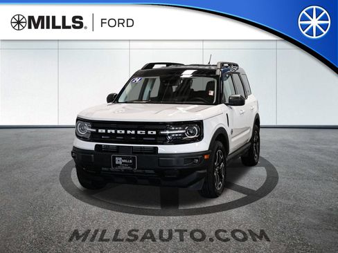 Certified 2024 Ford Bronco Sport Outer Banks w/ Tech Package AWD/4WD image 1