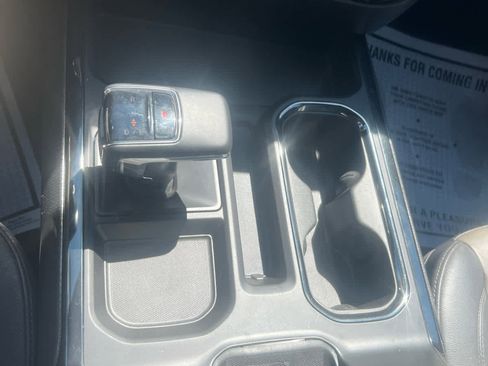 Used 2023 Chevrolet Silverado 1500 ZR2 w/ Technology Package image 37