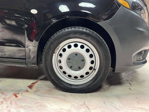 Used 2019 Mercedes-Benz Metris Passenger image 31