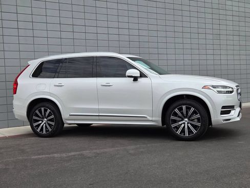 Used 2023 Volvo XC90 B6 Plus AWD/4WD image 7