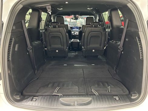 Used 2025 Chrysler Pacifica Select FWD image 29