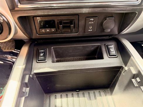 Used 2016 Nissan Titan SL AWD/4WD image 15