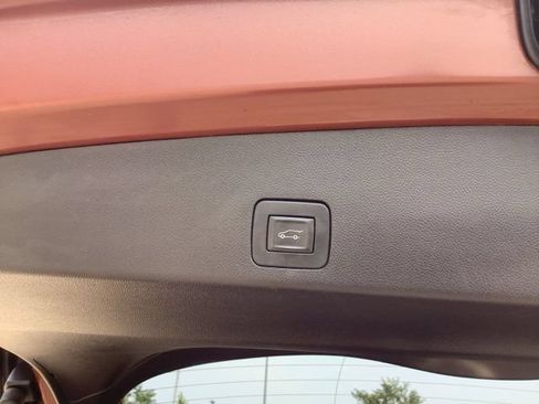 Used 2021 Buick Encore GX Essence w/ Advanced Technology Package FWD image 12