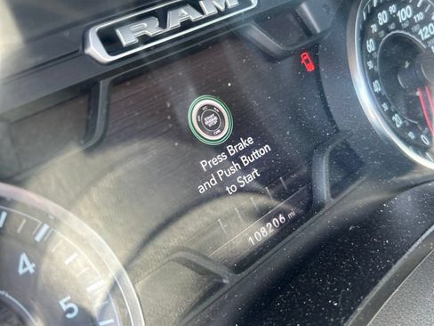 Used 2020 RAM 1500 Laramie RWD image 3