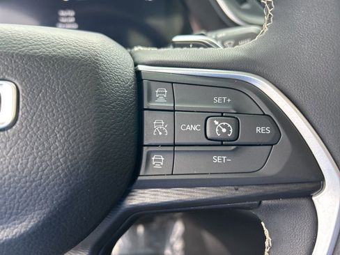 Certified 2024 Jeep Grand Cherokee L Altitude AWD/4WD image 44