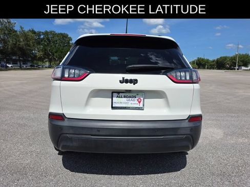 Used 2019 Jeep Cherokee Latitude Plus FWD image 4