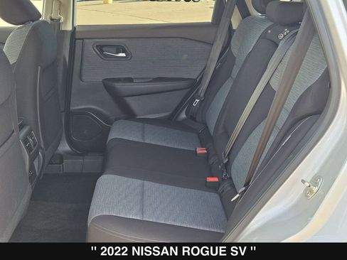 Used 2022 Nissan Rogue SV image 17