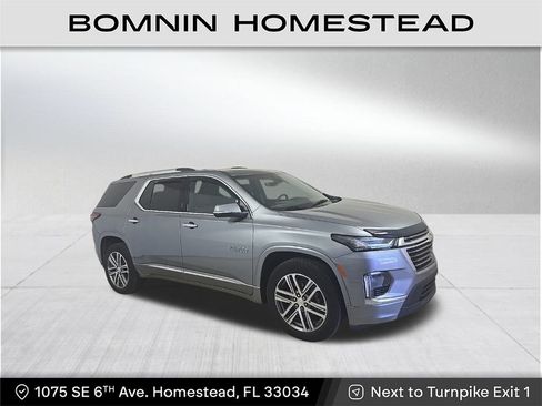 Certified 2023 Chevrolet Traverse High Country image 1