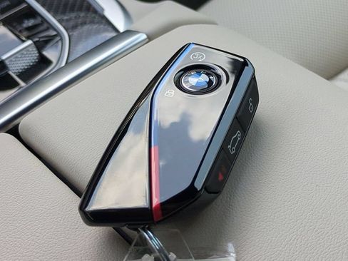 New 2027 BMW X7 M60i AWD/4WD image 29