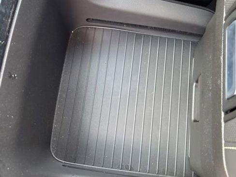 Used 2025 Chevrolet Suburban Premier AWD/4WD image 26