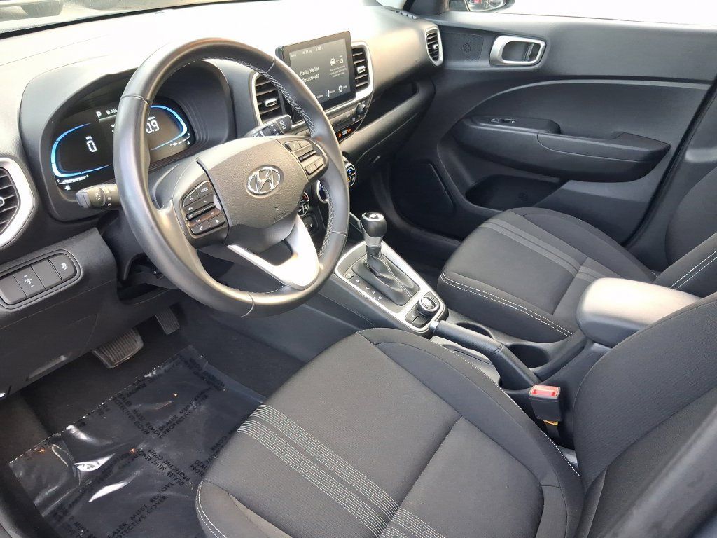 Used 2026 Hyundai Venue SEL FWD image 17