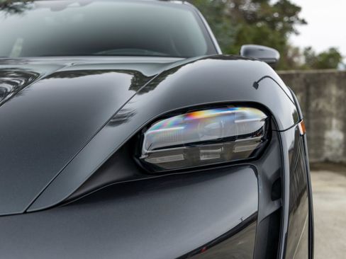 Certified 2023 Porsche Taycan 4 Cross Turismo image 16