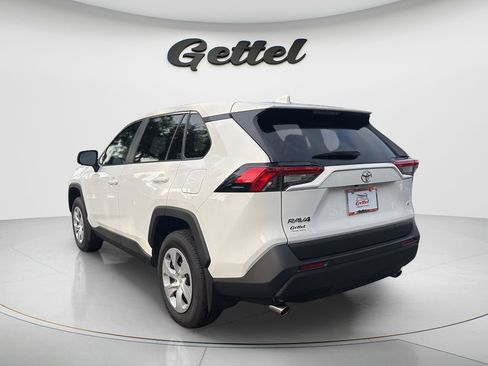 Used 2025 Toyota RAV4 LE FWD image 7