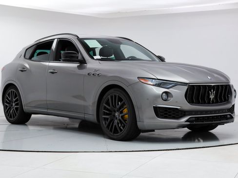 Certified 2022 Maserati Levante GT AWD/4WD image 7