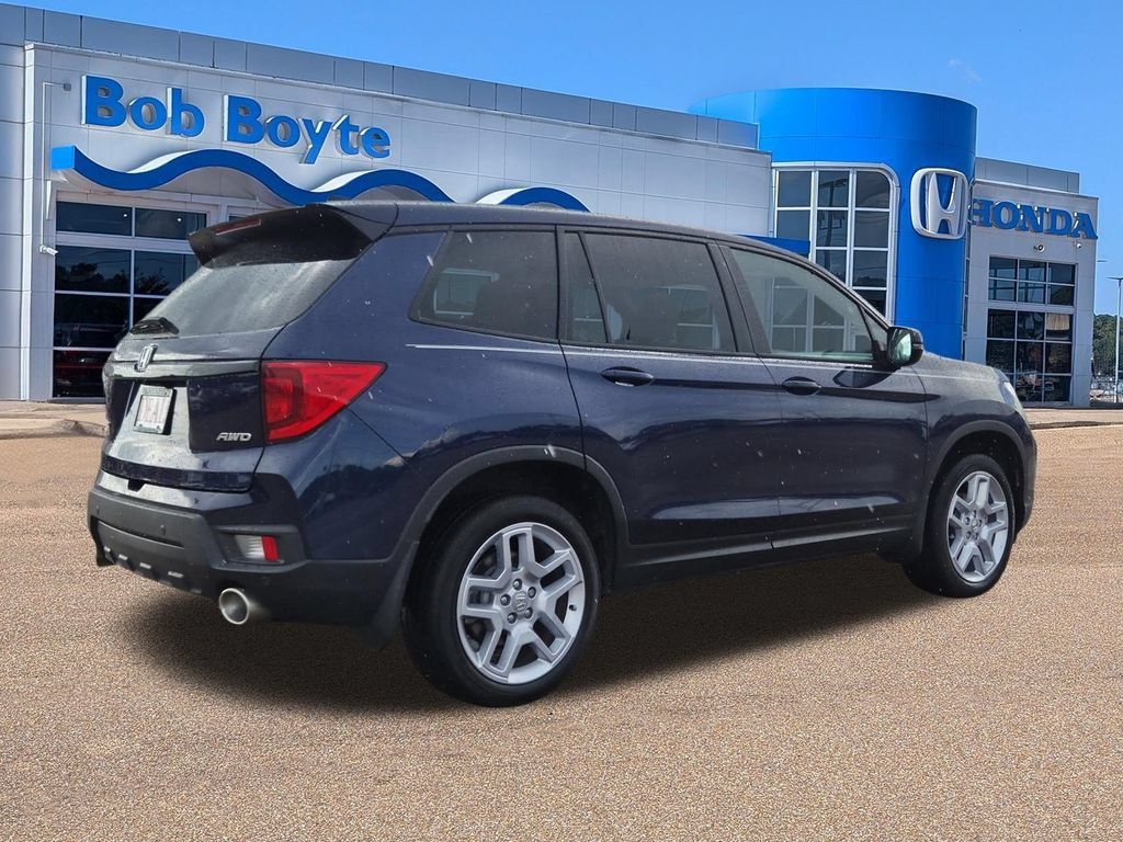 Certified 2025 Honda Passport EX-L image 5