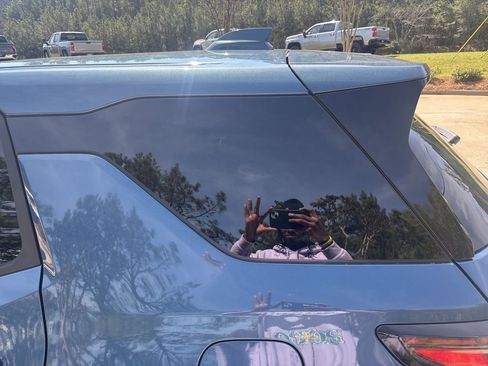 New 2026 Chevrolet Equinox LT image 23