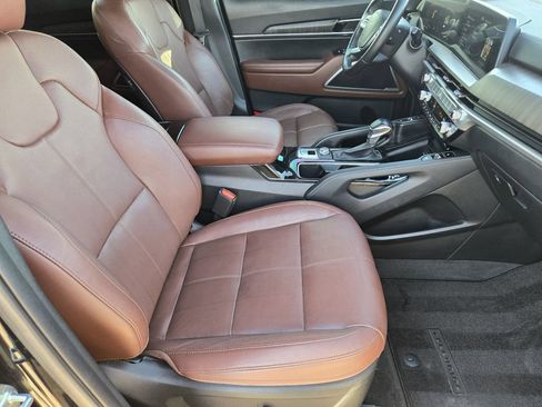 Used 2023 Kia Telluride EX image 11