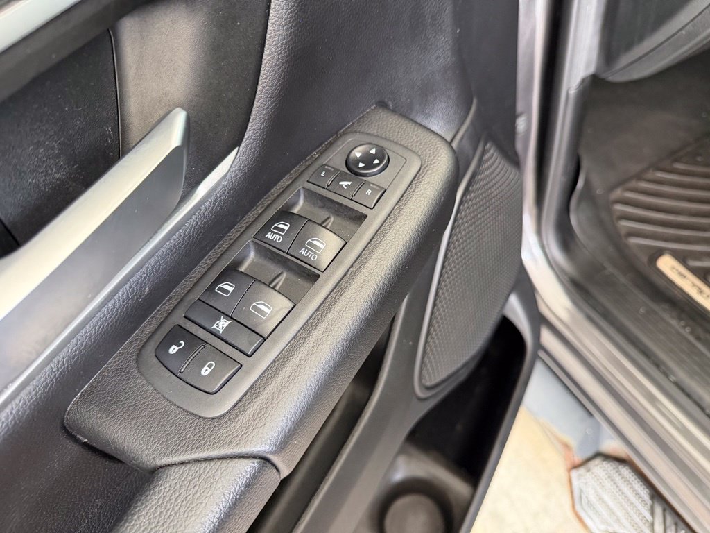 Used 2021 RAM 1500 Big Horn RWD image 39