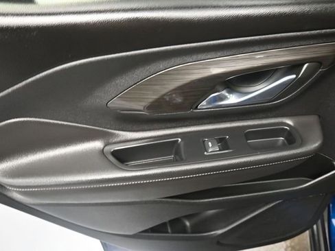 Used 2023 GMC Terrain SLE w/ Driver Convenience Package image 19