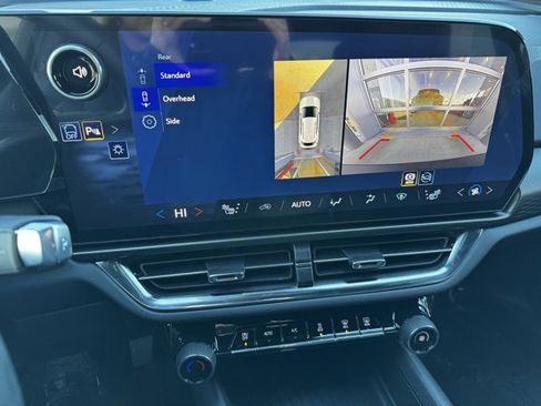 New 2026 Chevrolet Equinox EV LT image 4