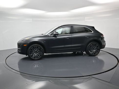 Certified 2026 Porsche Macan AWD/4WD image 2