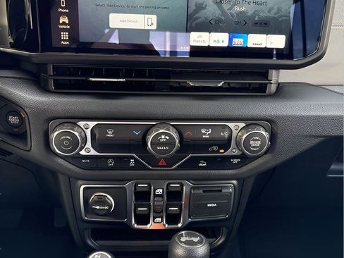 New 2026 Jeep Wrangler Unlimited Sport AWD/4WD image 17