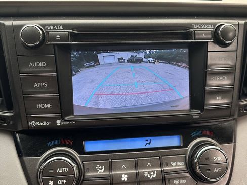 Used 2014 Toyota RAV4 XLE AWD/4WD image 21