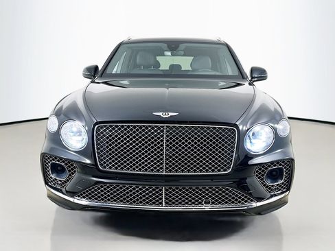 Used 2022 Bentley Bentayga AWD/4WD image 8