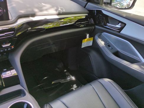 Certified 2026 Acura MDX FWD w/ Technology Package image 17