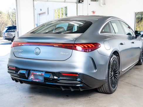 Used 2023 Mercedes-Benz EQS 580 4MATIC Sedan image 6