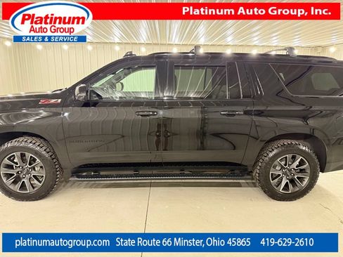 Used 2021 Chevrolet Suburban Z71 w/ Z71 Signature Package AWD/4WD image 2