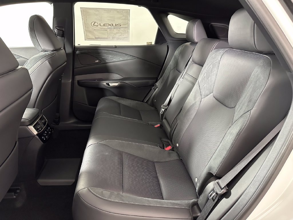 New 2026 Lexus RX 450h AWD image 17