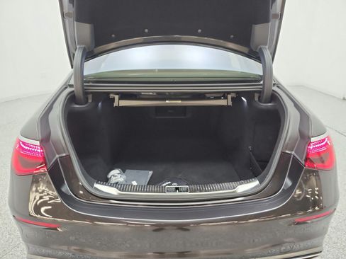 Certified 2023 Mercedes-Benz S 580 4MATIC Sedan image 18